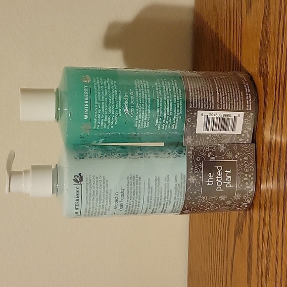 Potted Plant Winterberry Duo Body Wash & Lotion - Picture 2 of 2